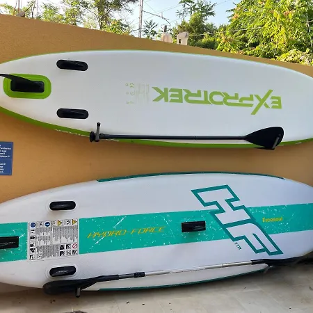 Seaside With Private Garden Dom wakacyjny *