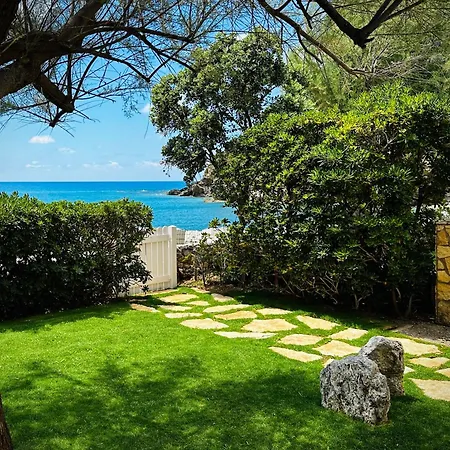 Dom wakacyjny Seaside With Private Garden Cittadella del Capo