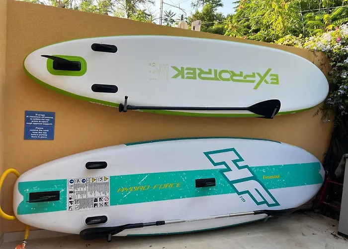 Seaside With Private Garden בית נופש *