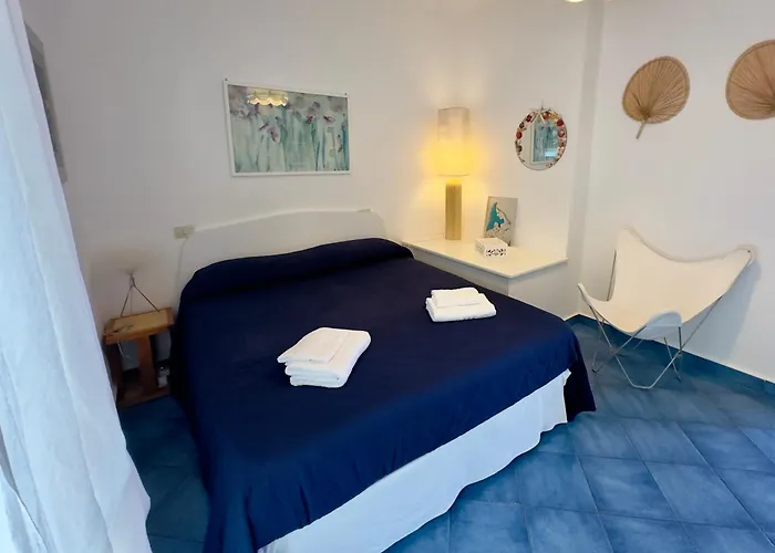 בית נופש Seaside With Private Garden *