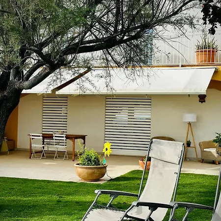 別荘 Seaside With Private Garden